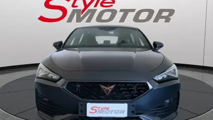 Usata Cupra Leon 150 CV (110 kW) 2024 Grigio Berlina