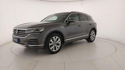 Usata VW Touareg Elegance 231 CV (169 kW) 2021 Silizium grey metallizzato SUV