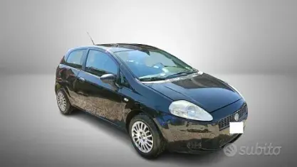 Usata Fiat Grande Punto 75 CV (55 kW) 2009 Nero Utilitaria