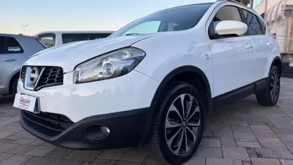 Usata Nissan Qashqai N-TEC 150 CV (110 kW) 2011 Bianco SUV
