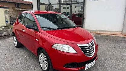 Usata Lancia Ypsilon 80 CV (58 kW) 2013 Utilitaria