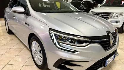 Usata Renault Mégane GrandTour 116 CV (85 kW) 2022 Argento Station wagon