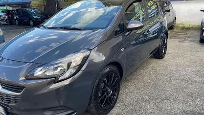 Usata Opel Corsa 90 CV (66 kW) 2016 Gray Berlina