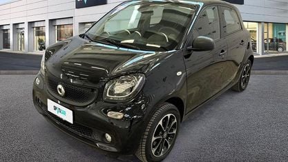 Begagnad Smart ForFour Passion 71 HK (52 kW) 2019 Svart Halvkombi