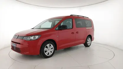 Usata VW Caddy Maxi 102 CV (75 kW) 2023 Rosso ciliegia Monovolume