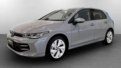 Usata 2025 VW Golf Edition Berlina | 29.200 € (Buon prezzo)