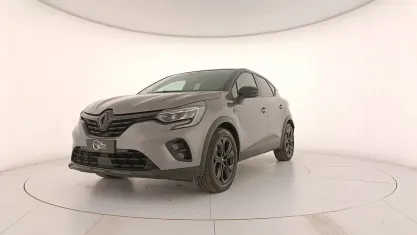 Usata Renault Captur Rive Gauche 145 CV (106 kW) 2023 Gray SUV