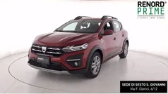 Rosso fusion Usata 2022 Dacia Sandero Comfort Due volumi | 13.900 € (Buon prezzo)