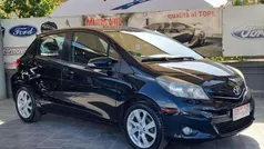 Bianco Usata 2012 Toyota Yaris Lounge Tre volumi | 4899 € (Buon prezzo)