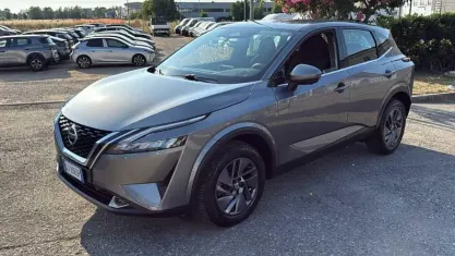 Usata Nissan Qashqai Acenta 140 CV (102 kW) 2022 Grigio SUV