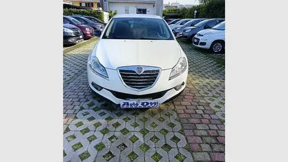 Bianco Usata 2011 Lancia Delta Gold Due volumi | 5800 € (Buon prezzo)
