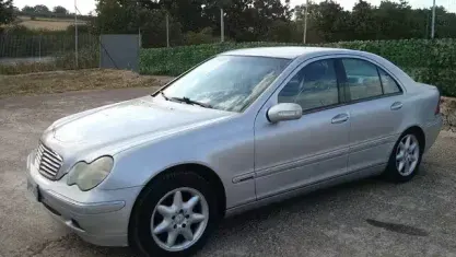 Usata Mercedes C200 Elegance 163 CV (119 kW) 2001 Grigio Berlina