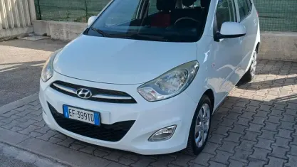 Usata Hyundai i10 69 CV (50 kW) 2012 Bianco Utilitaria