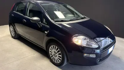 Usata Fiat Punto Street 95 CV (69 kW) 2018 Blu lampedusa pastello Utilitaria