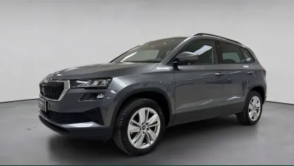 Usata Skoda Karoq Executive 150 CV (110 kW) 2025 Grigio pastello SUV