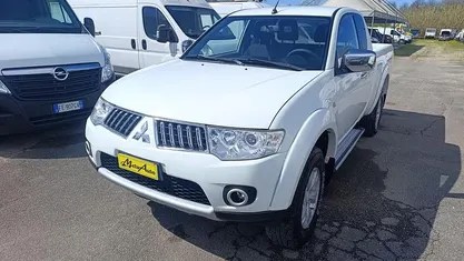 Usata Mitsubishi L200 136 CV (100 kW) 2012 Bianco Pick-up