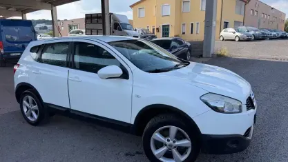 Usata Nissan Qashqai Tekna 150 CV (110 kW) 2012 Bianco SUV