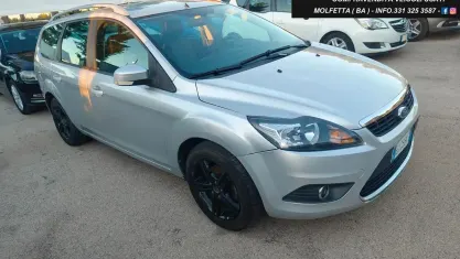 Usata Ford Focus 109 CV (80 kW) 2011 Grigio Station wagon