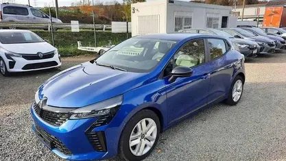 Begagnad Renault Clio V Equilibre 101 HK (74 kW) 2025 Sedan