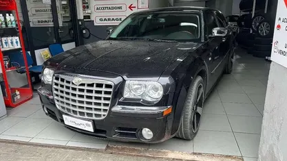 Usata Chrysler 300C Touring 218 CV (160 kW) 2010 Nero Station wagon