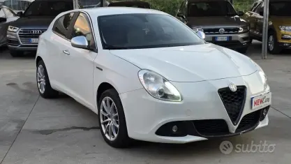 Usata Alfa Romeo Giulietta Progression 140 CV (102 kW) 2011 Bianco Utilitaria