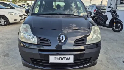 Usata Renault Modus 75 CV (55 kW) 2012 Nero Monovolume