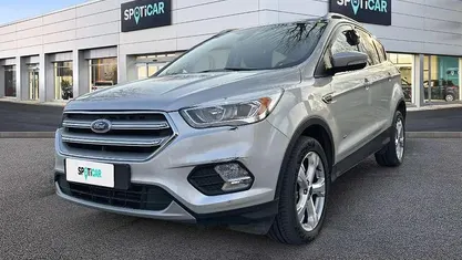 Grigio Usata 2017 Ford Kuga Titanium SUV | 13.900 € (Buon prezzo)