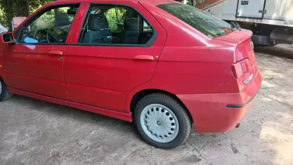 Usata Alfa Romeo 146 120 CV (88 kW) 1998 Rosso Utilitaria