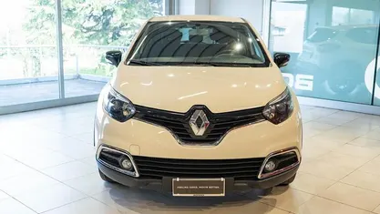 Usata Renault Captur 90 CV (66 kW) 2015 Avorio SUV