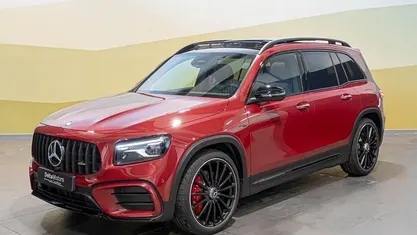 Usata 2025 Mercedes GLB35 AMG Line Premium SUV | 76.416 €