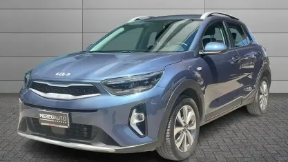 Usata Kia Stonic Urban 101 CV (74 kW) 2023 Bluazzurro SUV