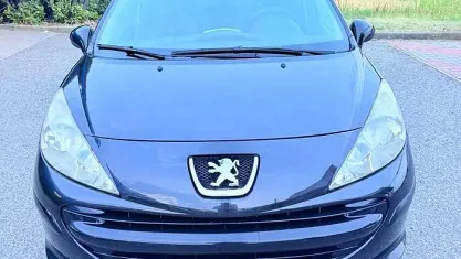 Usata Peugeot 207 88 CV (64 kW) 2006 Bluazzurro Berlina
