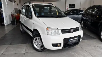 Usata Fiat Panda Climbing 60 CV (44 kW) 2009 Bianco Utilitaria
