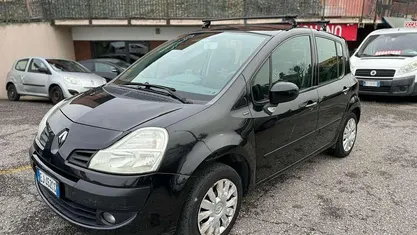 Nero Usata 2011 Renault Modus Monovolume | 2500 € (Buon prezzo)