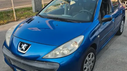 Usata Peugeot 206+ 60 CV (44 kW) 2009 Blu Utilitaria