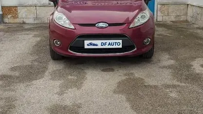 Usata Ford Fiesta Titanium 82 CV (60 kW) 2009 Rosso Berlina