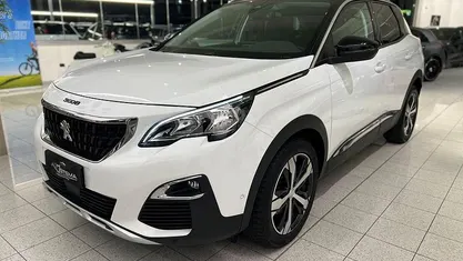 Usata Peugeot 3008 Allure 131 CV (96 kW) 2018 Bianco perlato tetto nero SUV