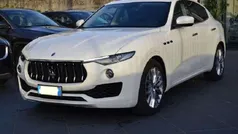 Bianco Usata 2019 Maserati Levante SUV | 39.000 € (Buon prezzo)