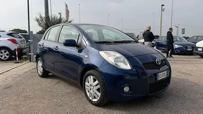 Usata Toyota Yaris Sol 90 CV (66 kW) 2007 Utilitaria