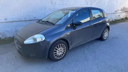 Usata Fiat Grande Punto Dynamic 90 CV (66 kW) 2009 Grigio Utilitaria