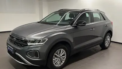Usata VW T-Roc Life 116 CV (85 kW) 2025 Grigio SUV