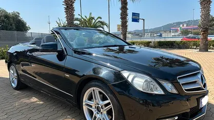 Nero Usata 2012 Mercedes E220 Avantgarde Cabrio | 10.900 € (Buon prezzo)