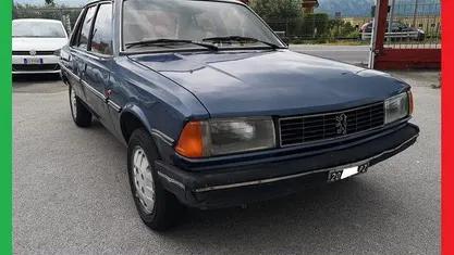 Usata 1985 Peugeot 305 Tre volumi | 1000 €
