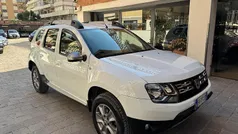 Bianco Usata 2014 Dacia Duster Lauréate SUV | 6950 € (Buon prezzo)