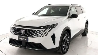 Usata 2025 Peugeot 5008 Allure | 30.400 € (Buon prezzo)