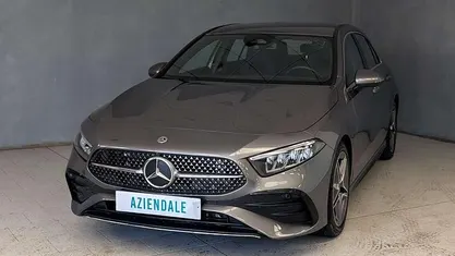Usata Mercedes A180 AMG line 136 CV (100 kW) 2025 Grigio Berlina