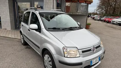 Grigio Usata 2011 Fiat Panda Tre volumi | 5700 € (Buon prezzo)