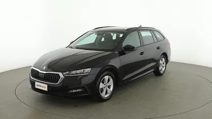Usata Skoda Octavia Executive 110 CV (80 kW) 2021 Nero Station wagon