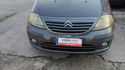 Gray Usata 2004 Citroën C3 Tre volumi | 2000 € (Buon prezzo)