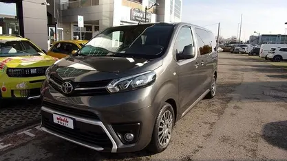 Grigio scuro Usata 2019 Toyota Proace Verso Lounge Station wagon | 25.900 € (Buon prezzo)